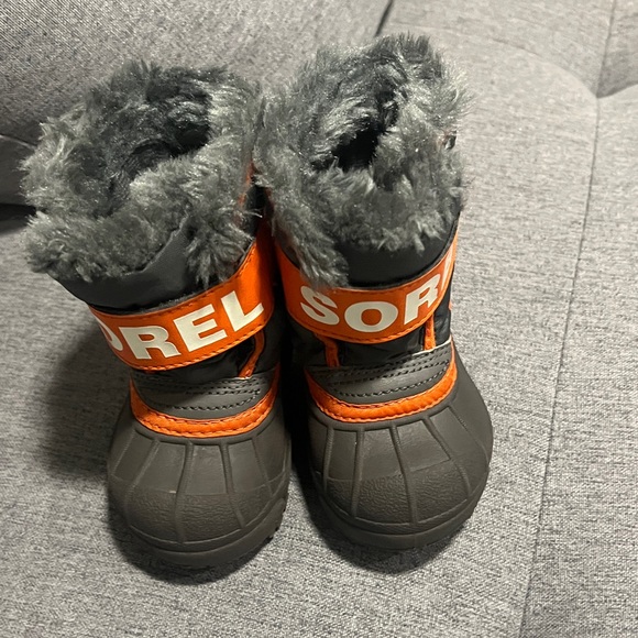 Toddler Sorel Snow Boots - Picture 1 of 5